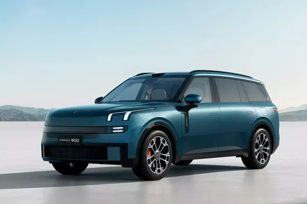 Lynk & Co 900