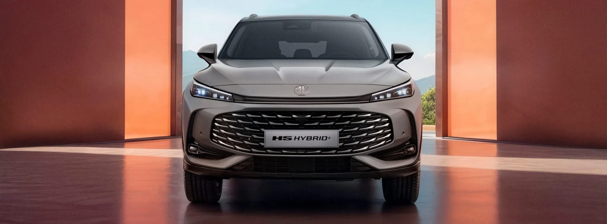 BYD HS Hybrid+ SUV híbrido chino de diseño moderno y líneas aerodinámicas