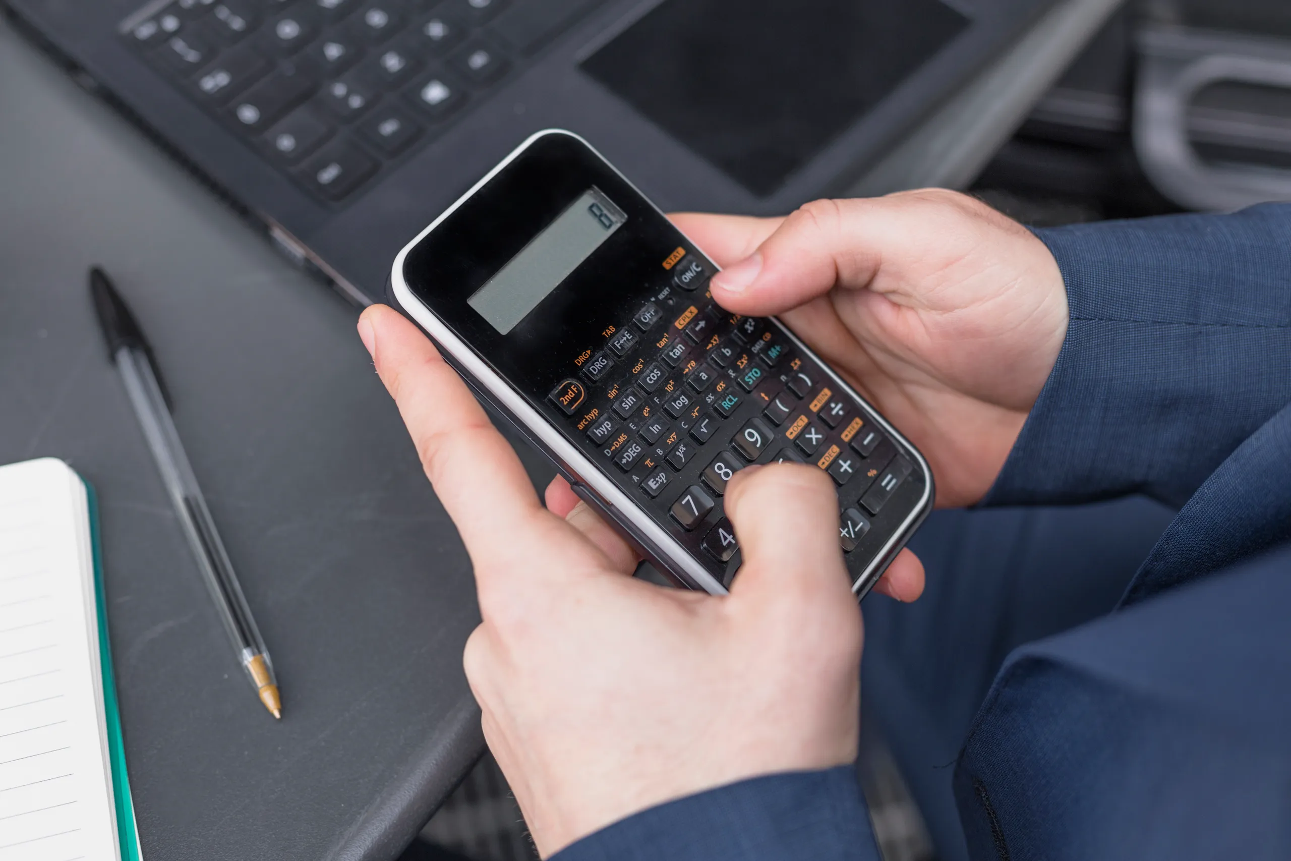 Calculadora financiera para simular la financiación de un coche