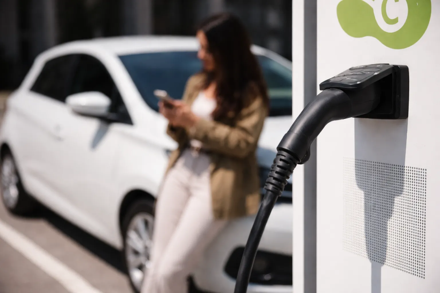 Los 10 grandes mitos del coche eléctrico, desmontados