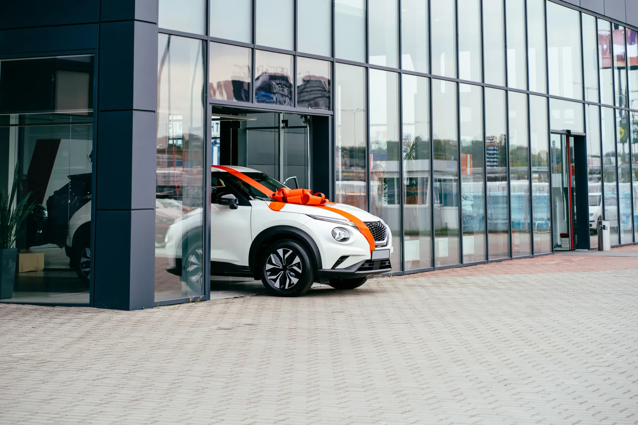 ¿Se puede regalar un coche en España?